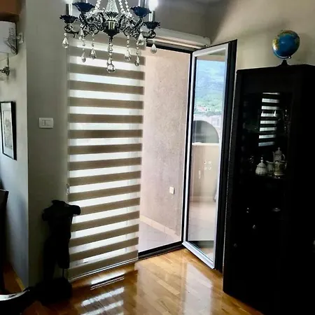Apartment Well Maintained Tower Parking View Next To City Mall Skopje